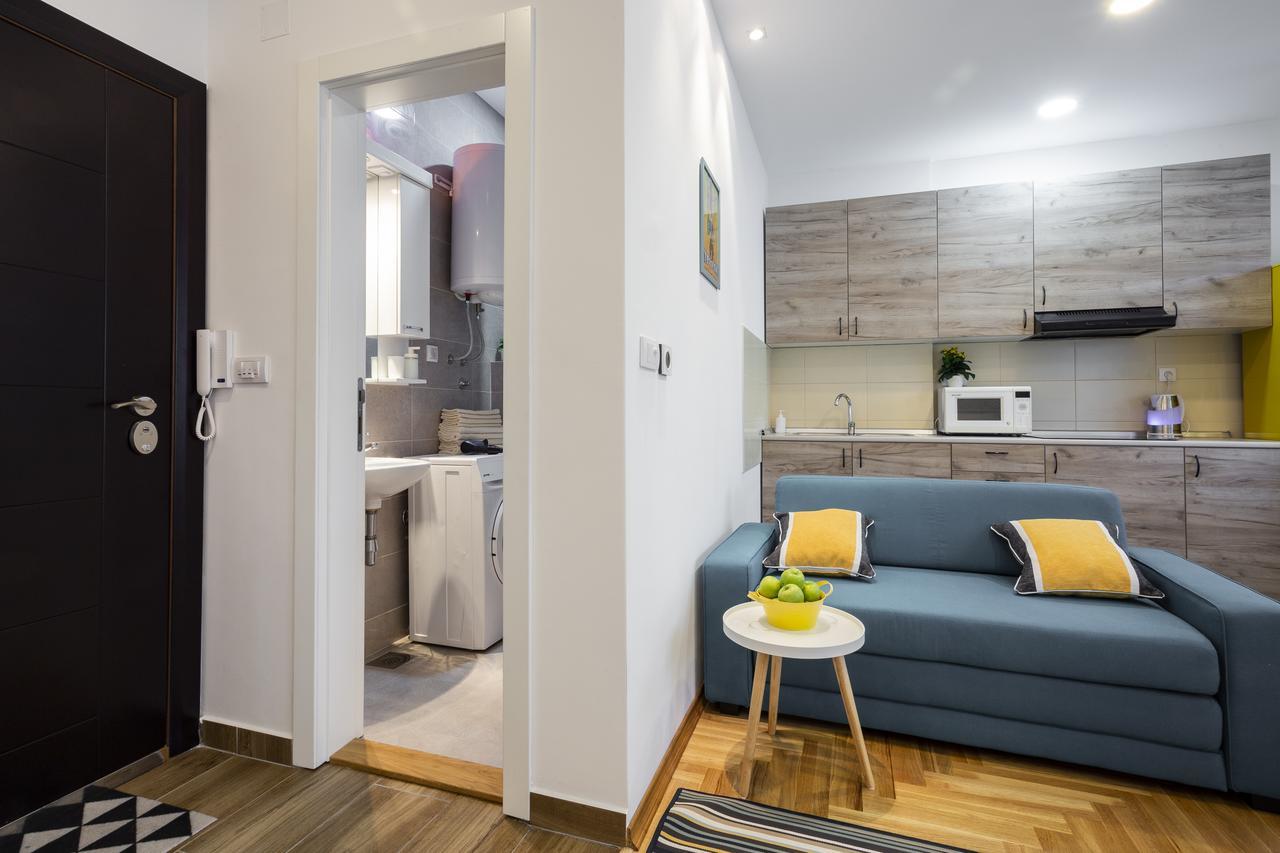 Giallo Apartment - Free Private Parking Novi Sad Exterior photo