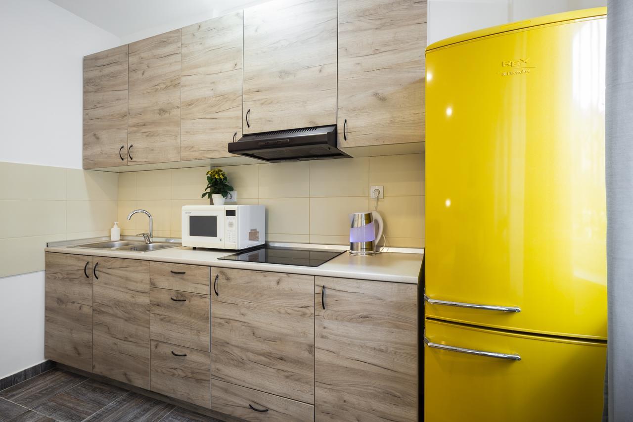 Giallo Apartment - Free Private Parking Novi Sad Exterior photo